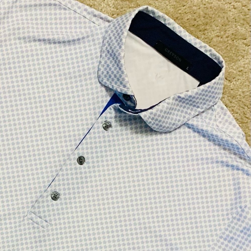 Greyson Golf Polo Mens Large with Light Blue Wolf Head All Over Print Pattern